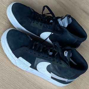 Nike SB Zoom Blazer Mid Premium Skate Shoes